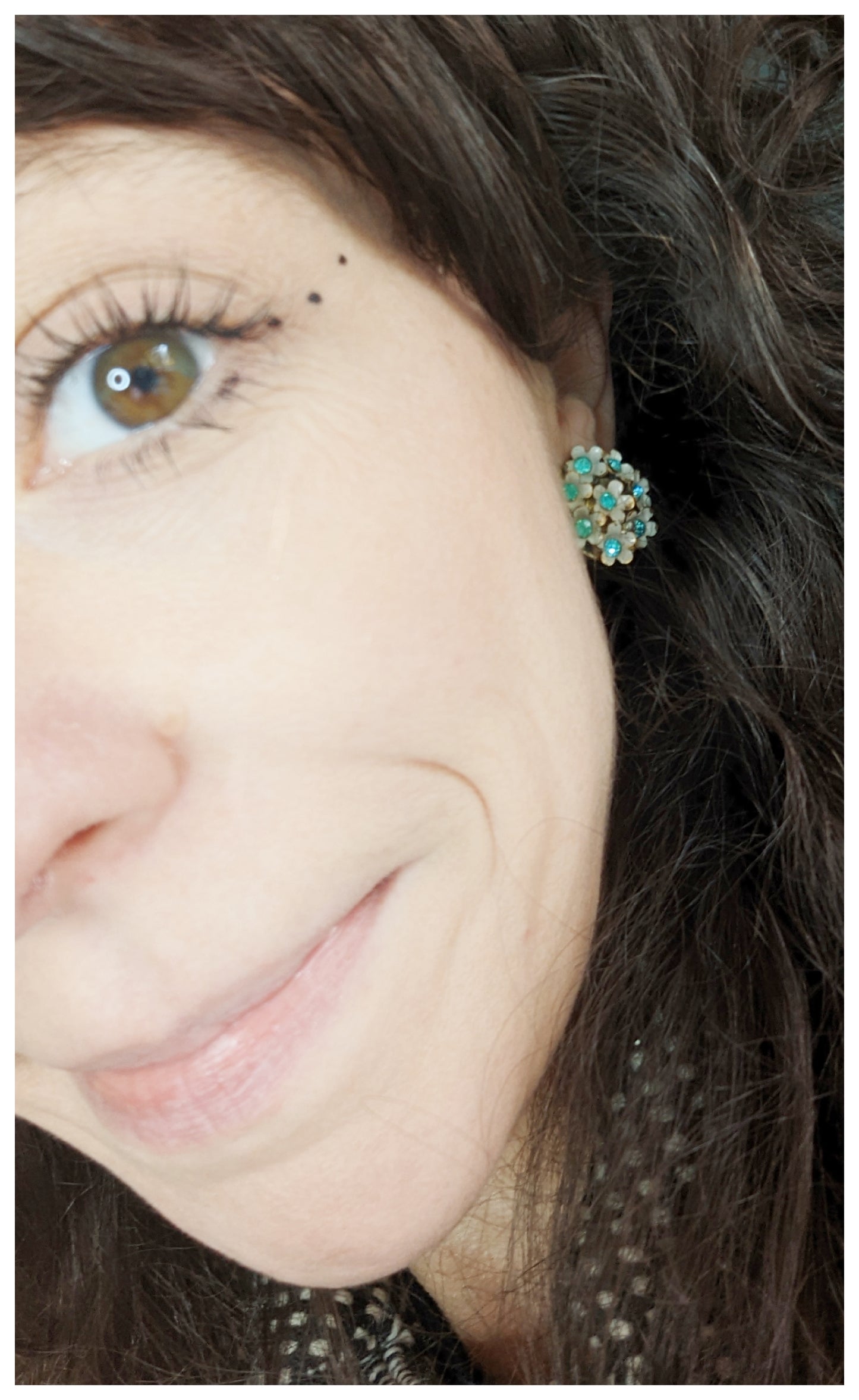 Boucles clips rones à fleurs et strass turquoise 50s