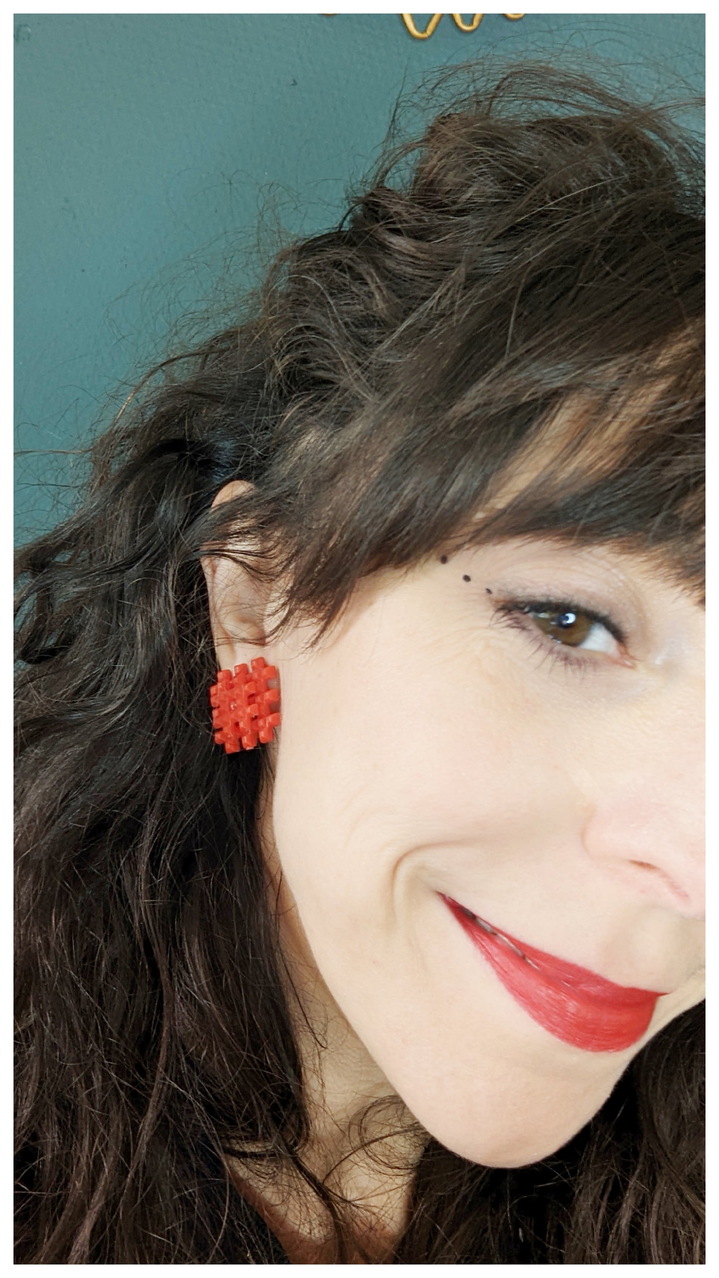 Boucles clips carré rouge 60s