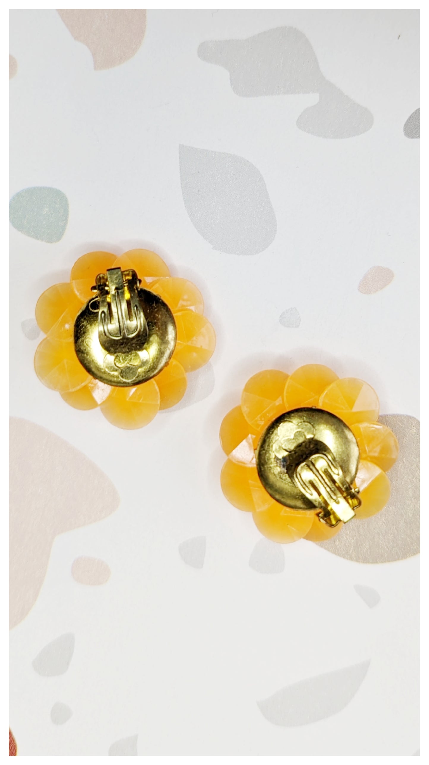 Boucles clips fleurs oranges 60s