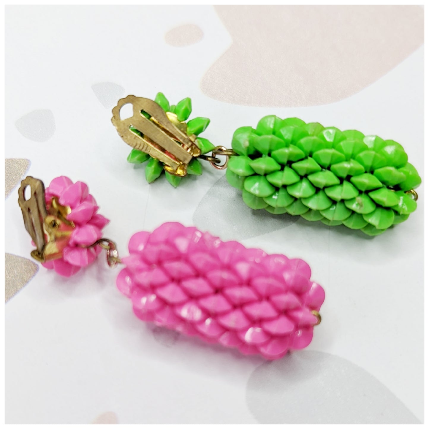 Boucles clips bicolores 60s