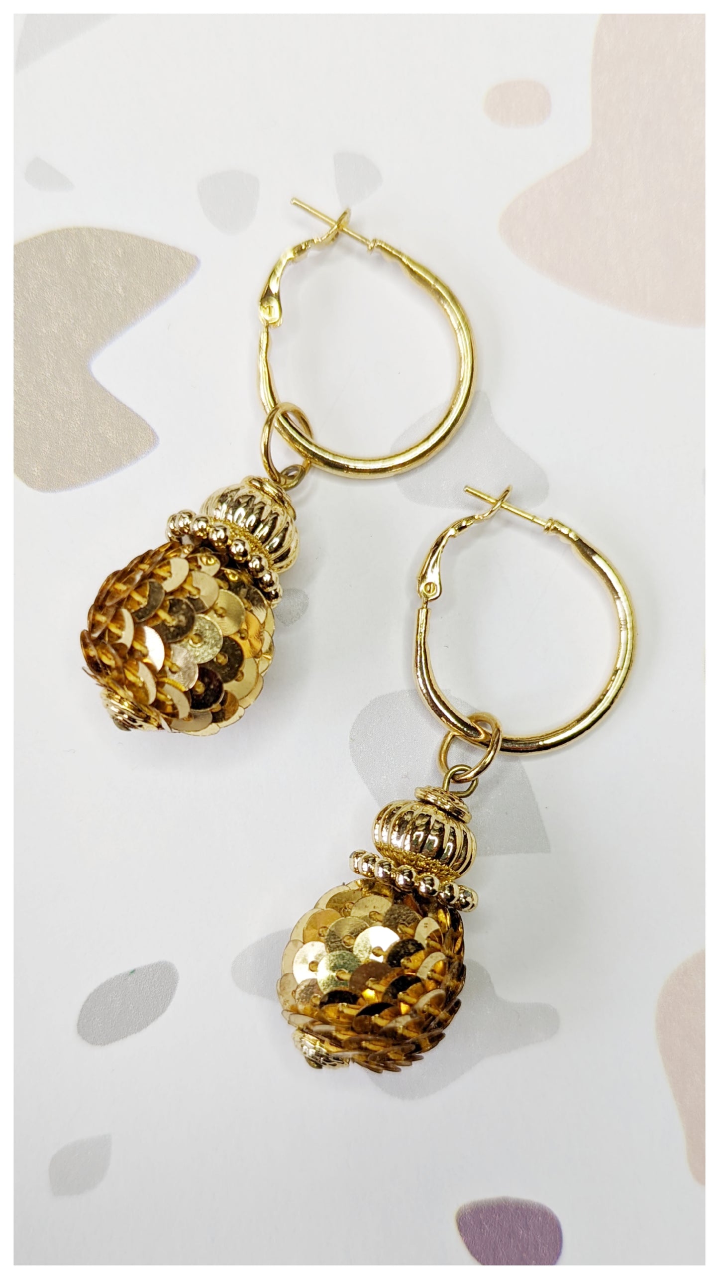 Boucles créoles boules à facettes 60s