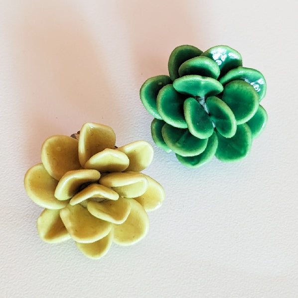 Boucles clips fleur porcelaine 60s