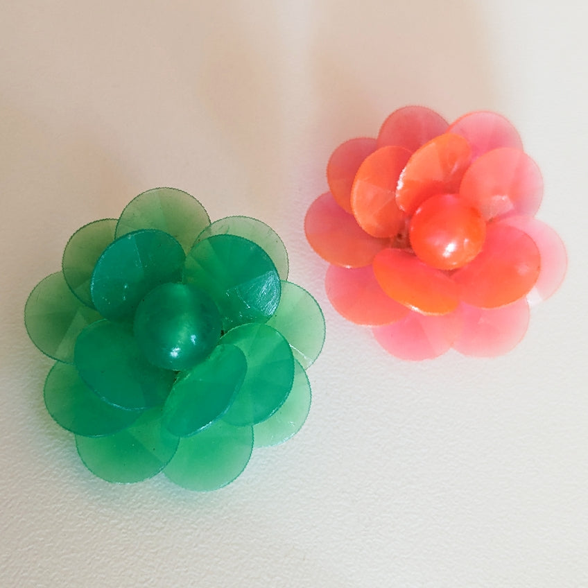 Boucles clips fleurs bicolores 60s
