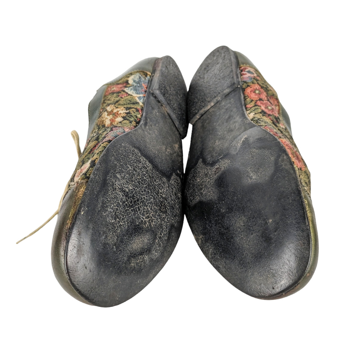 Derbies avec tapisseries 90s