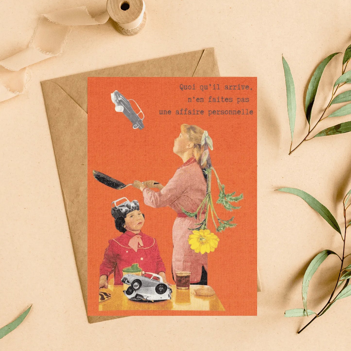 Carte postale citation inspirante style vintage avec illustration rétro et enveloppe kraft – idée cadeau développement personnel et lâcher-prise.