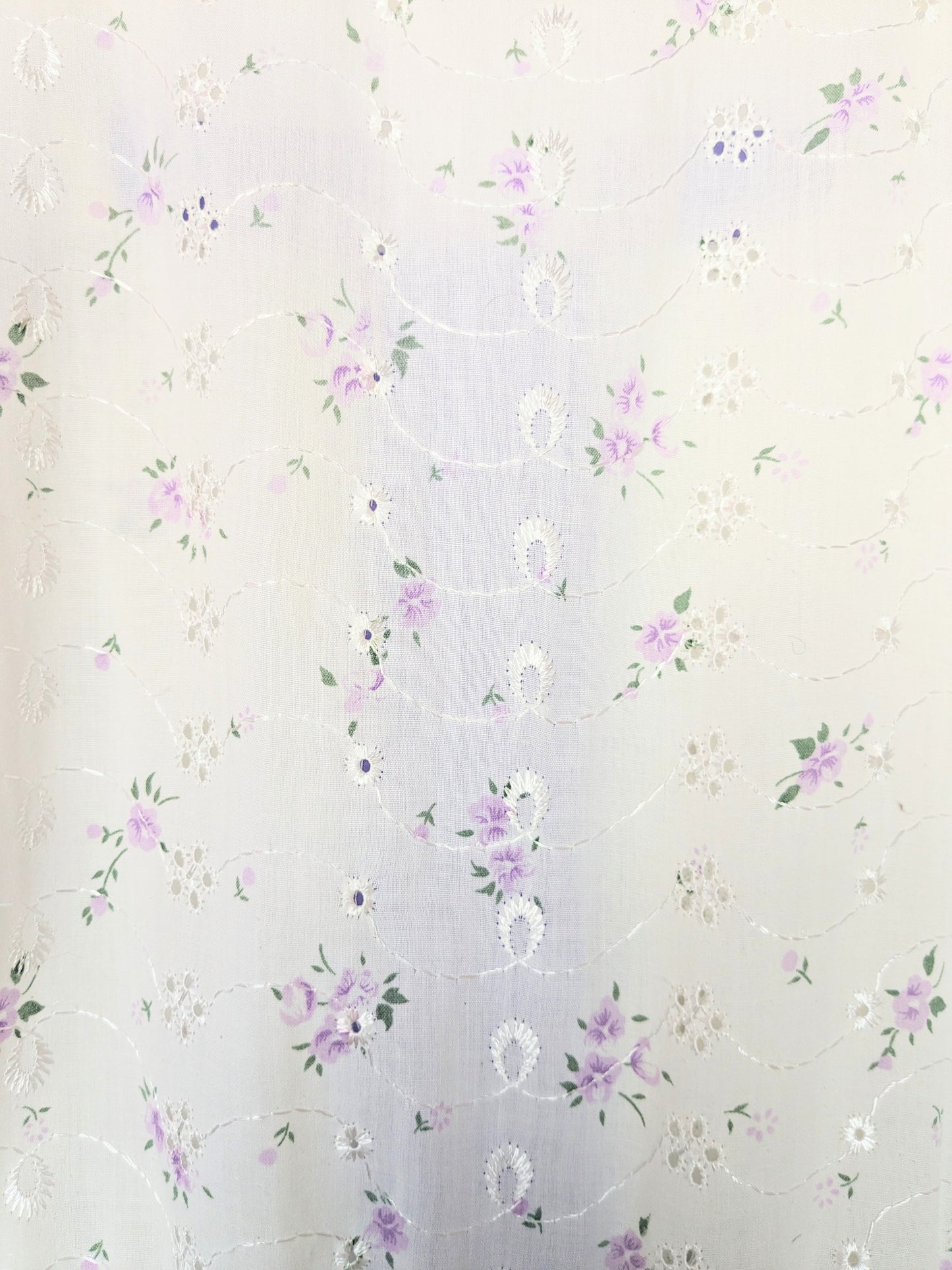 Robe brodée lilas 80s