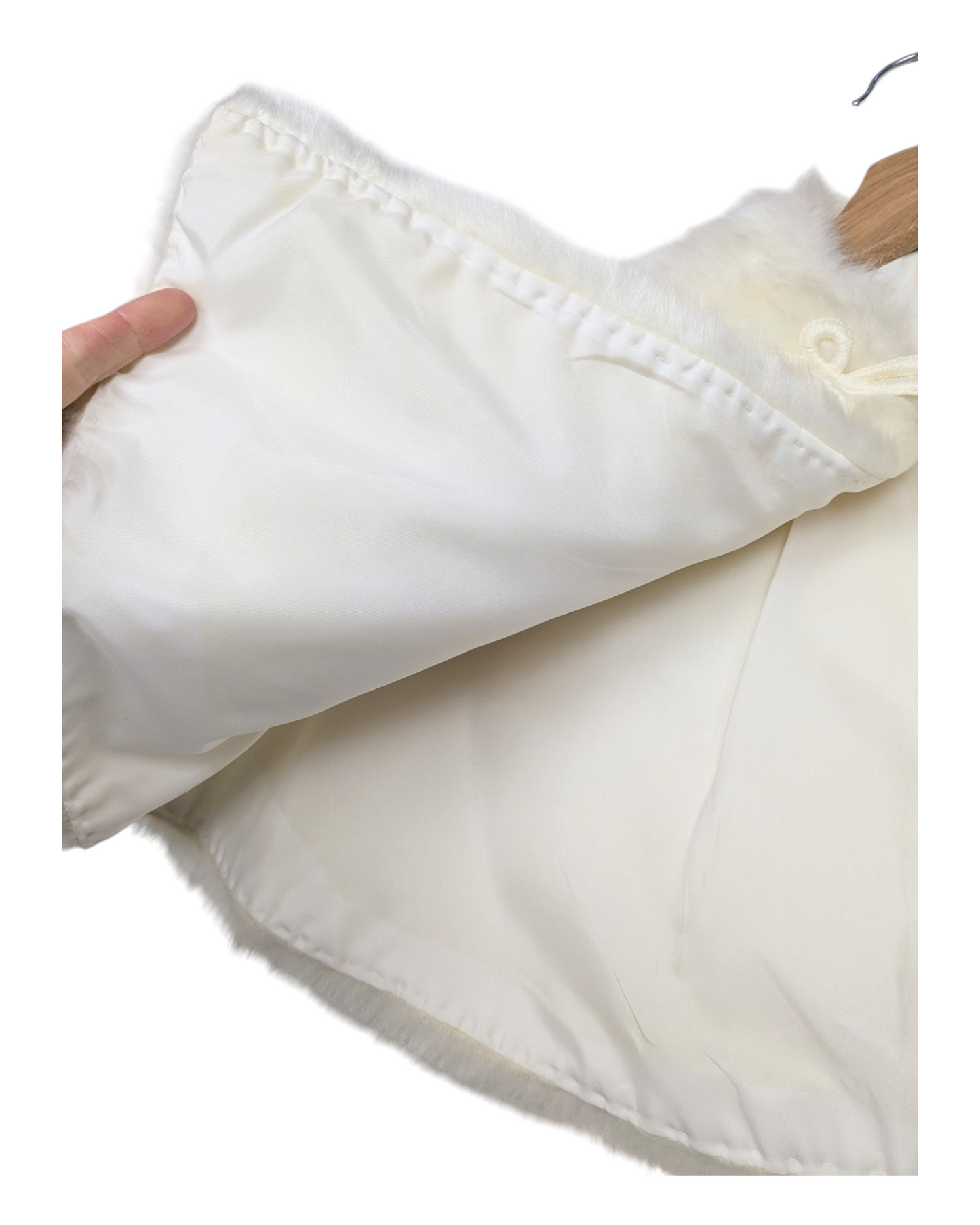 Capeline blanche 60s
