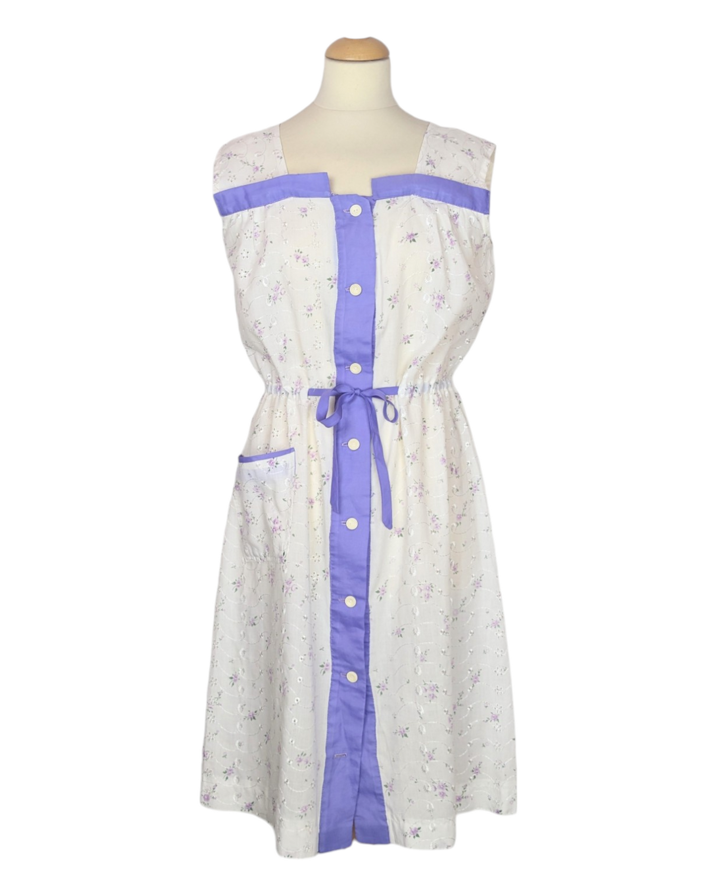 Robe brodée lilas 80s