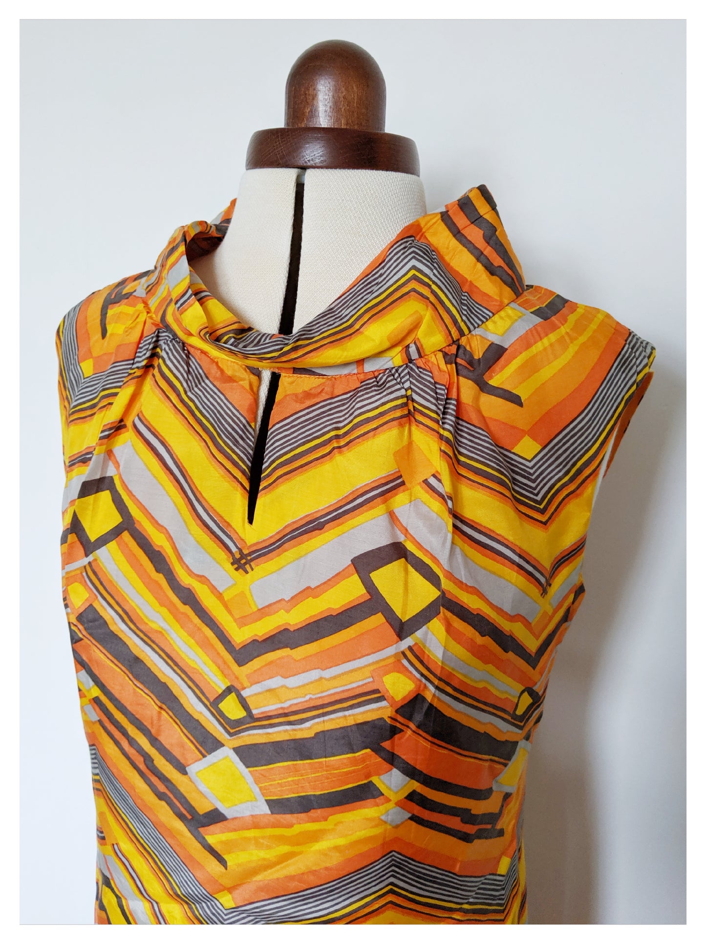 Robe géométrique 60's
