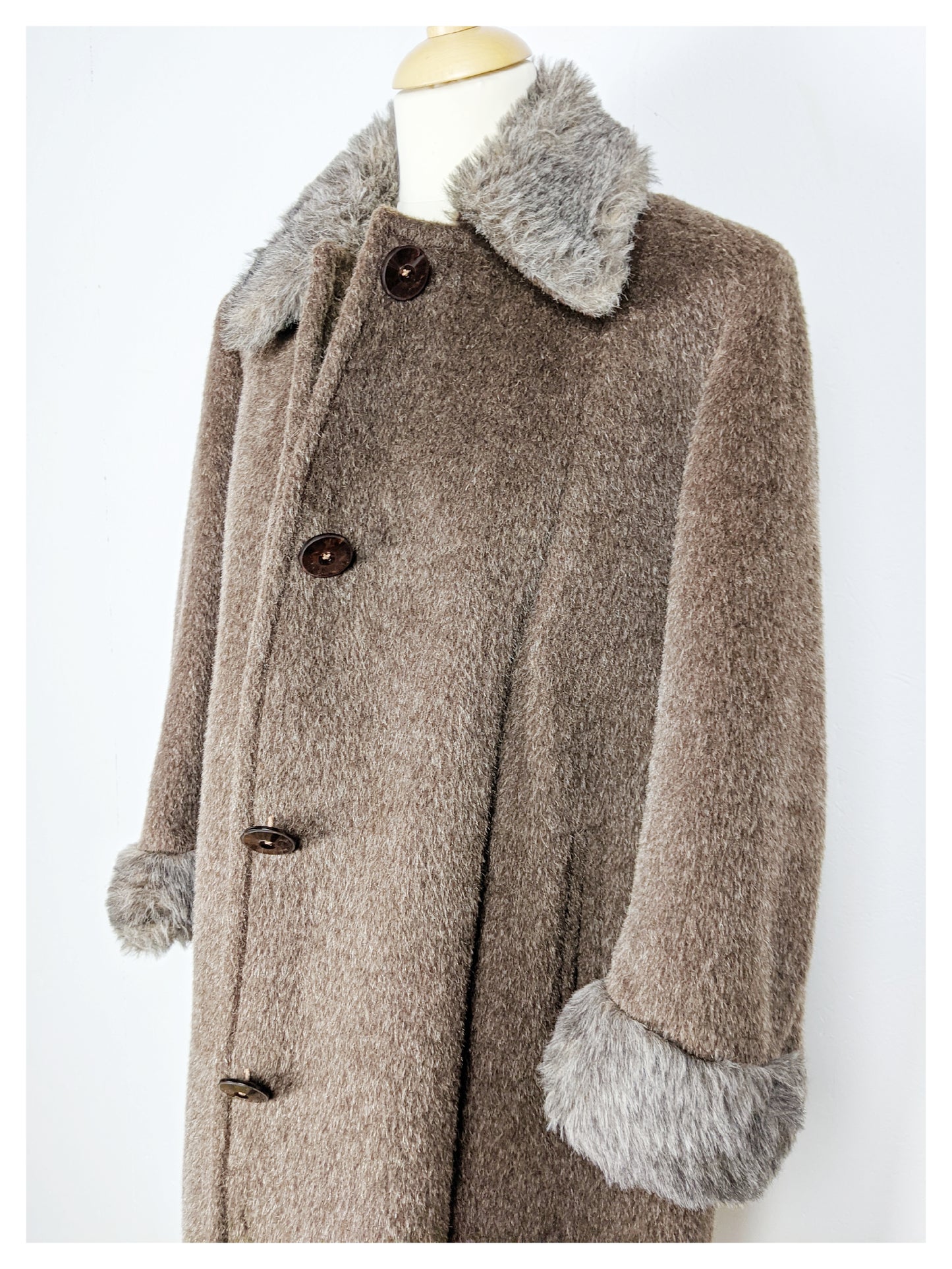 Manteau brun à col fourrure 70's