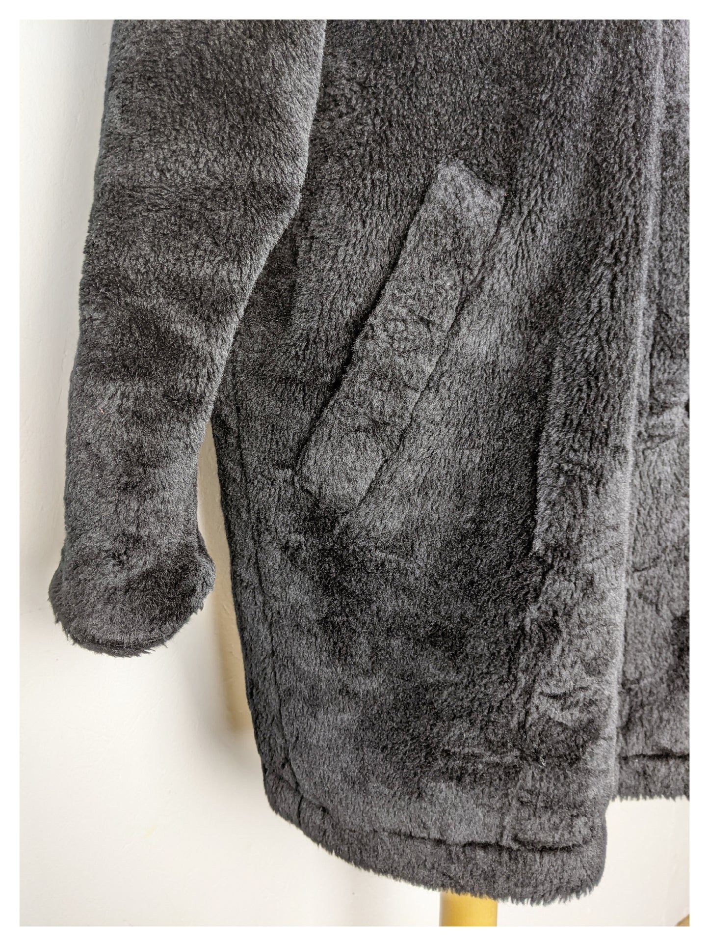 Manteau fausse fourrure noire 80's