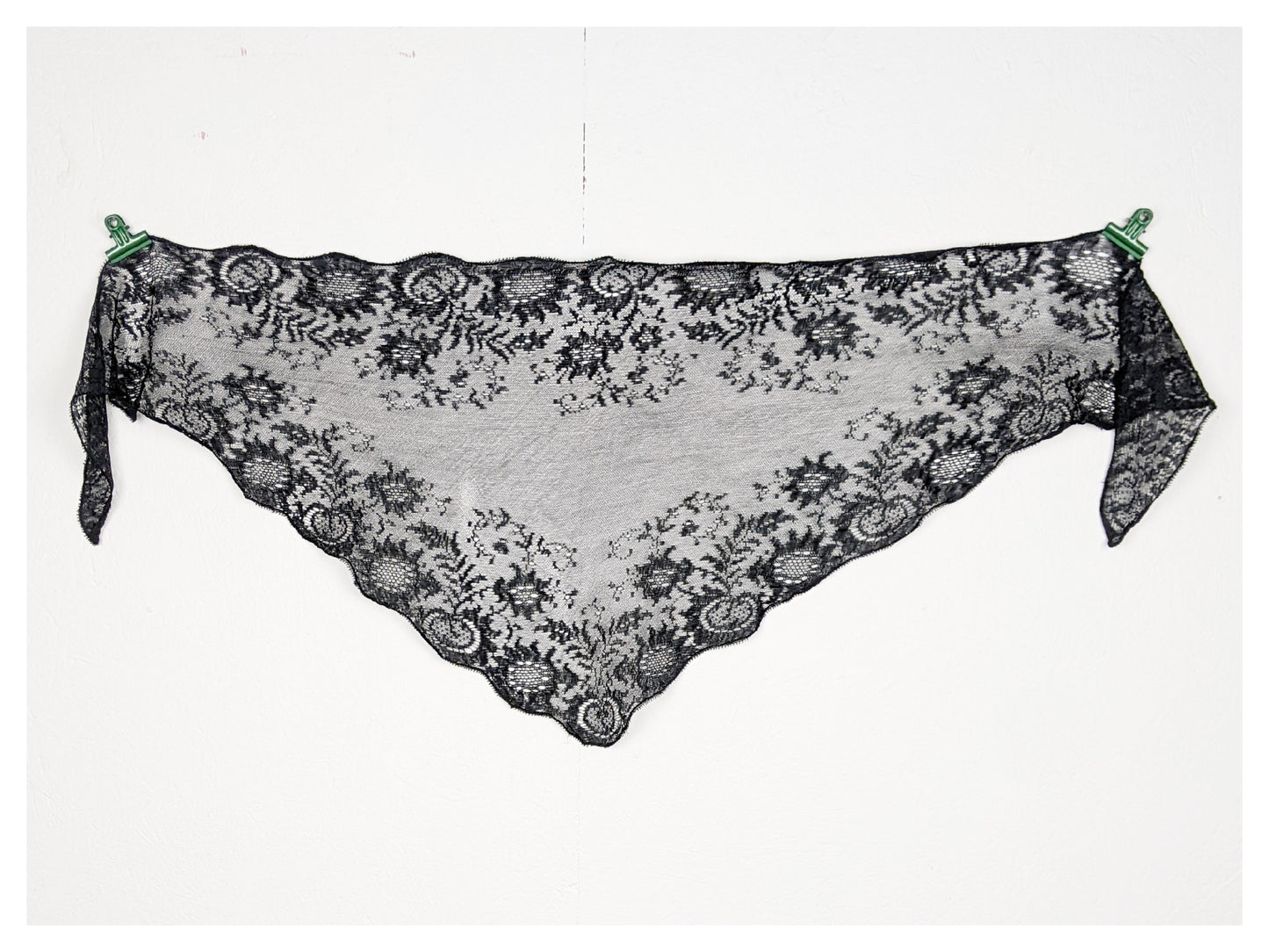 Foulard triangle en dentelle 50s