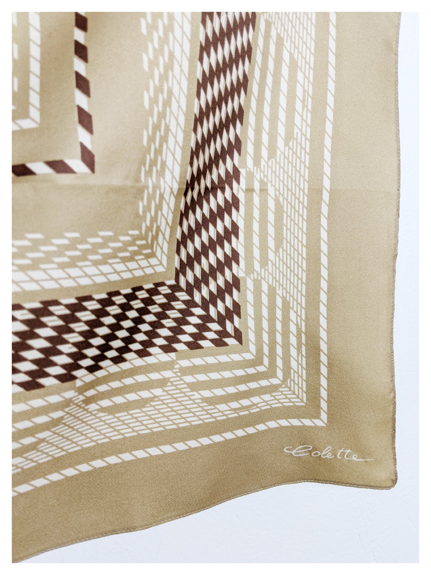 Carré Beige et marron  70s