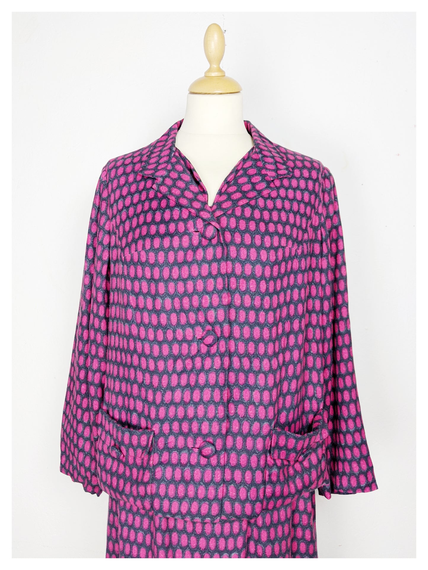 Tailleur-Robe à motifs gris/fuchsia 60s