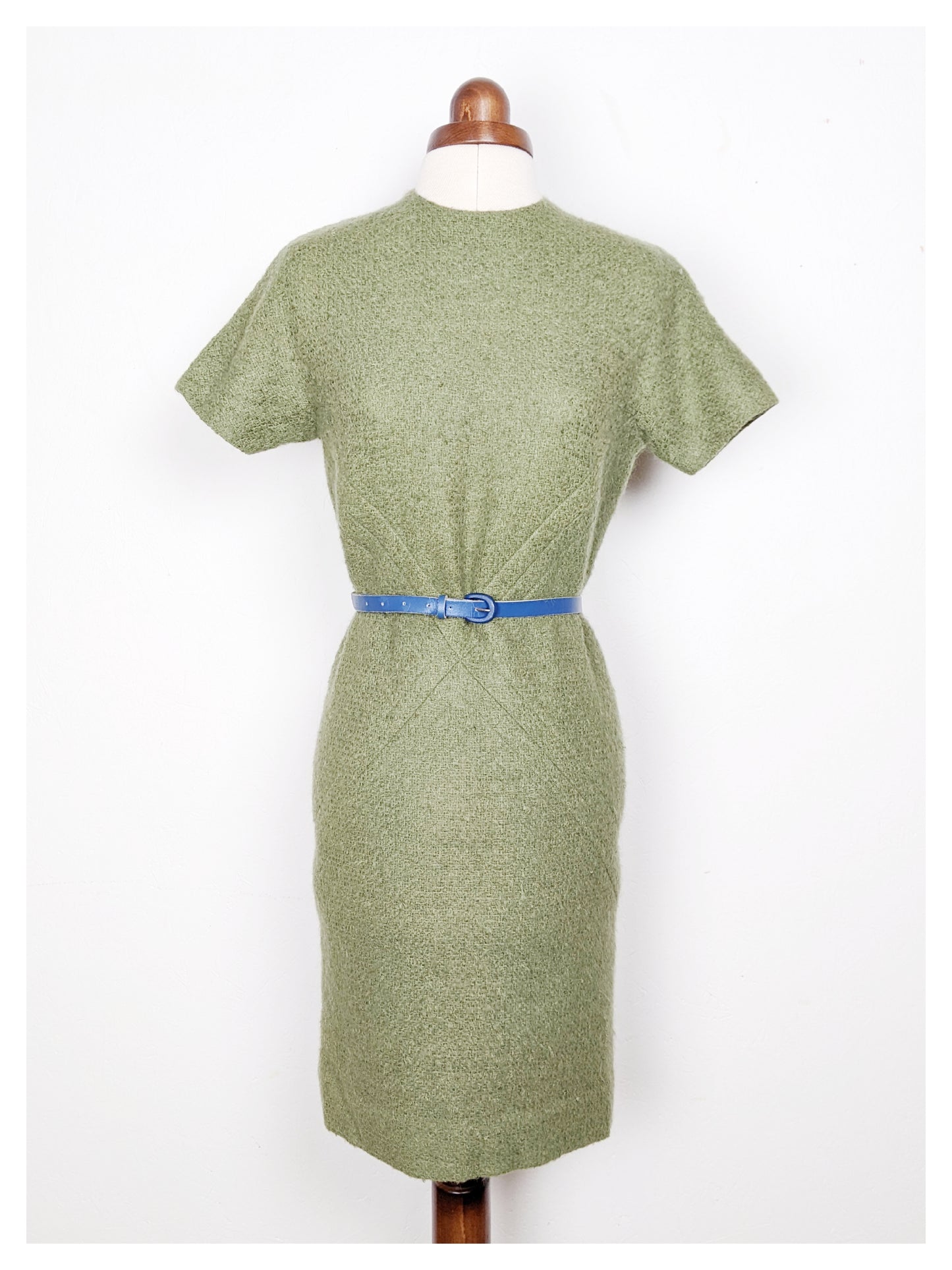 Robe droite vert olive 60s