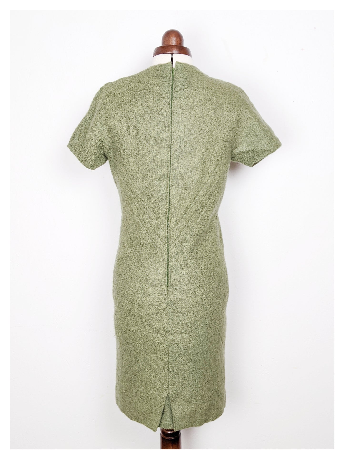 Robe droite vert olive 60s
