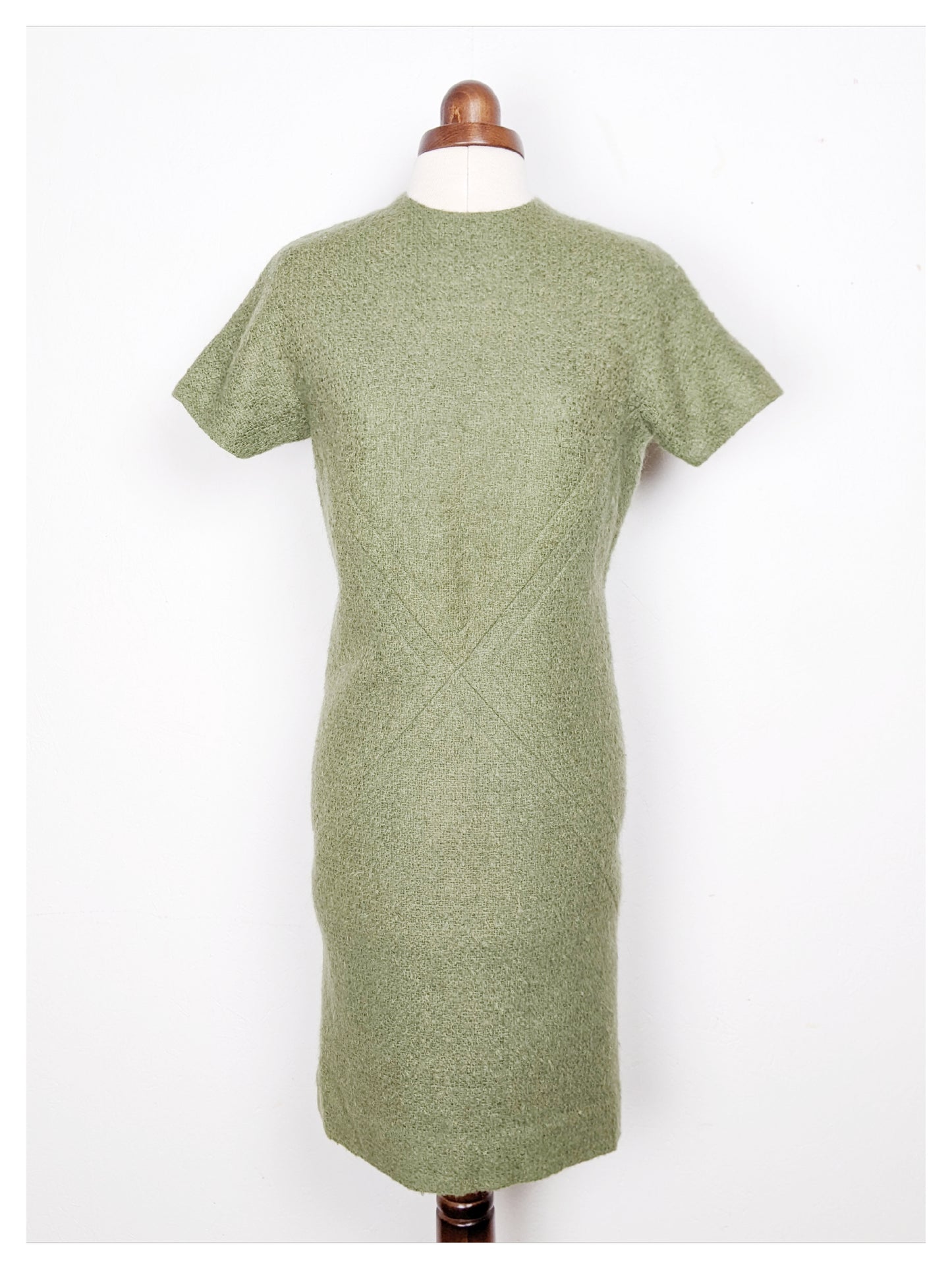 Robe droite vert olive 60s