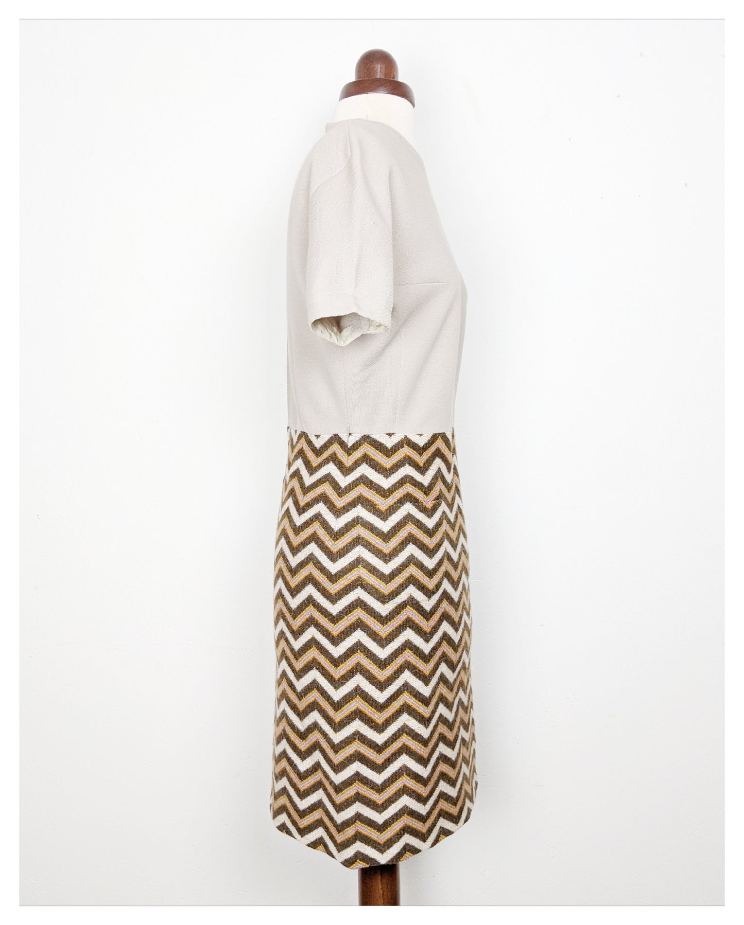 Robe droite à motifs multicolore 60s