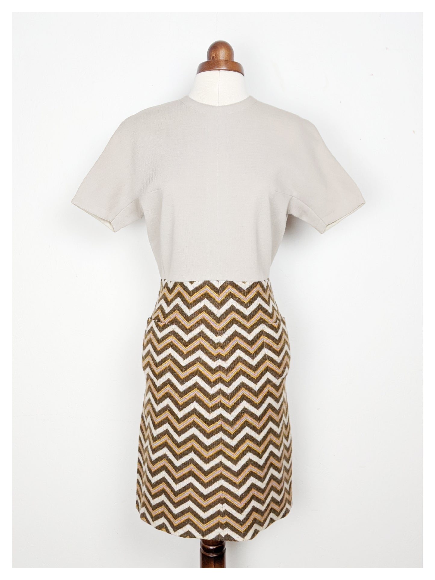 Robe droite à motifs multicolore 60s