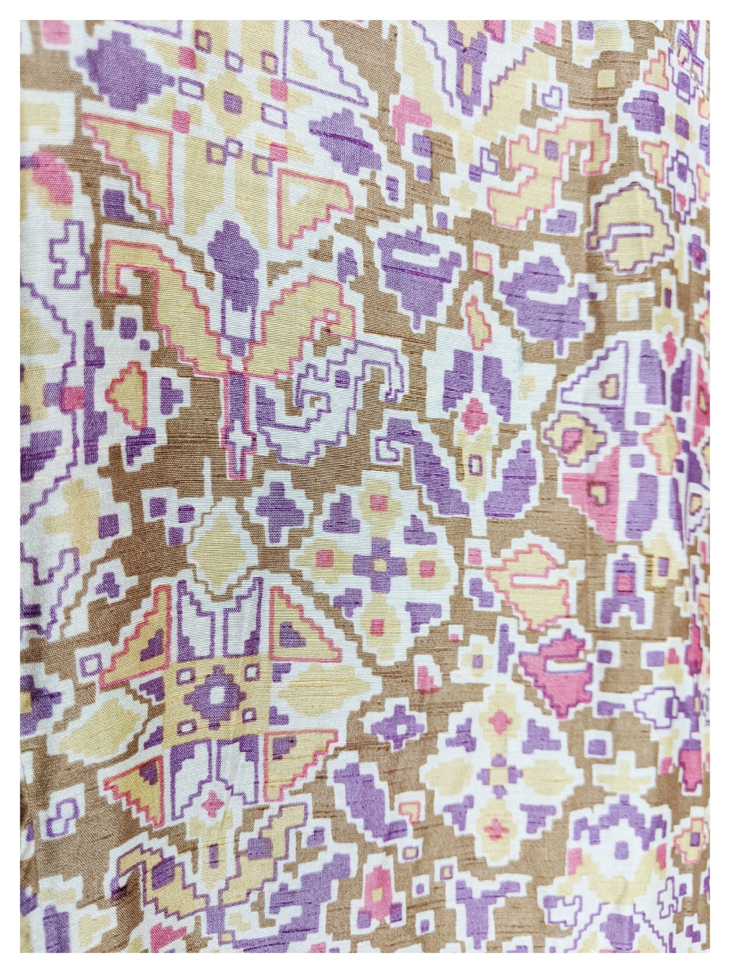 Robe à motifs en soie 70s