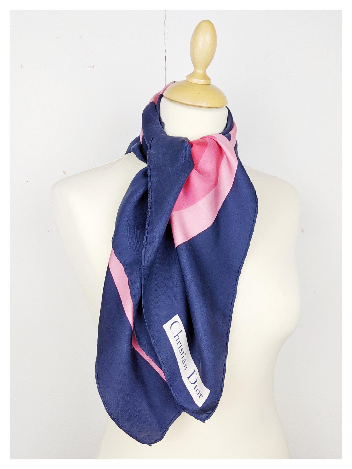Carré de soie "Christian Dior" 70s