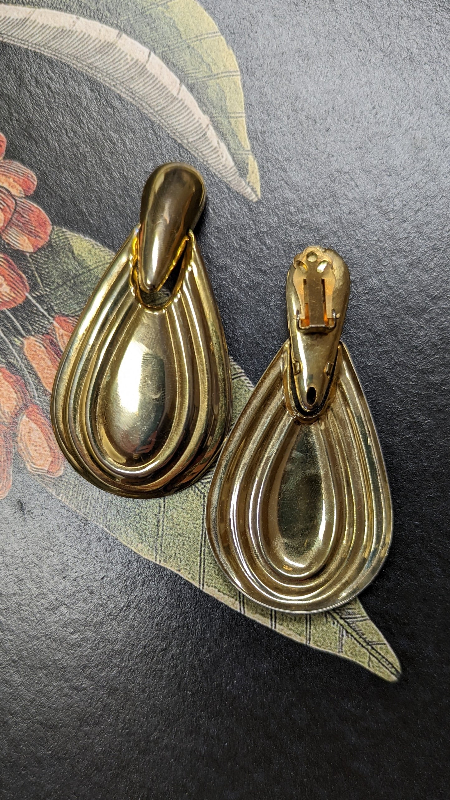 Boucles clips dorées 80s