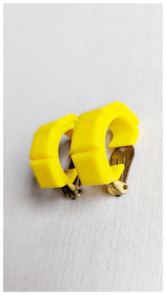 Boucles clips créoles jaune 60s