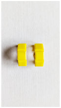 Afbeelding in Gallery-weergave laden, Boucles clips créoles jaune 60s
