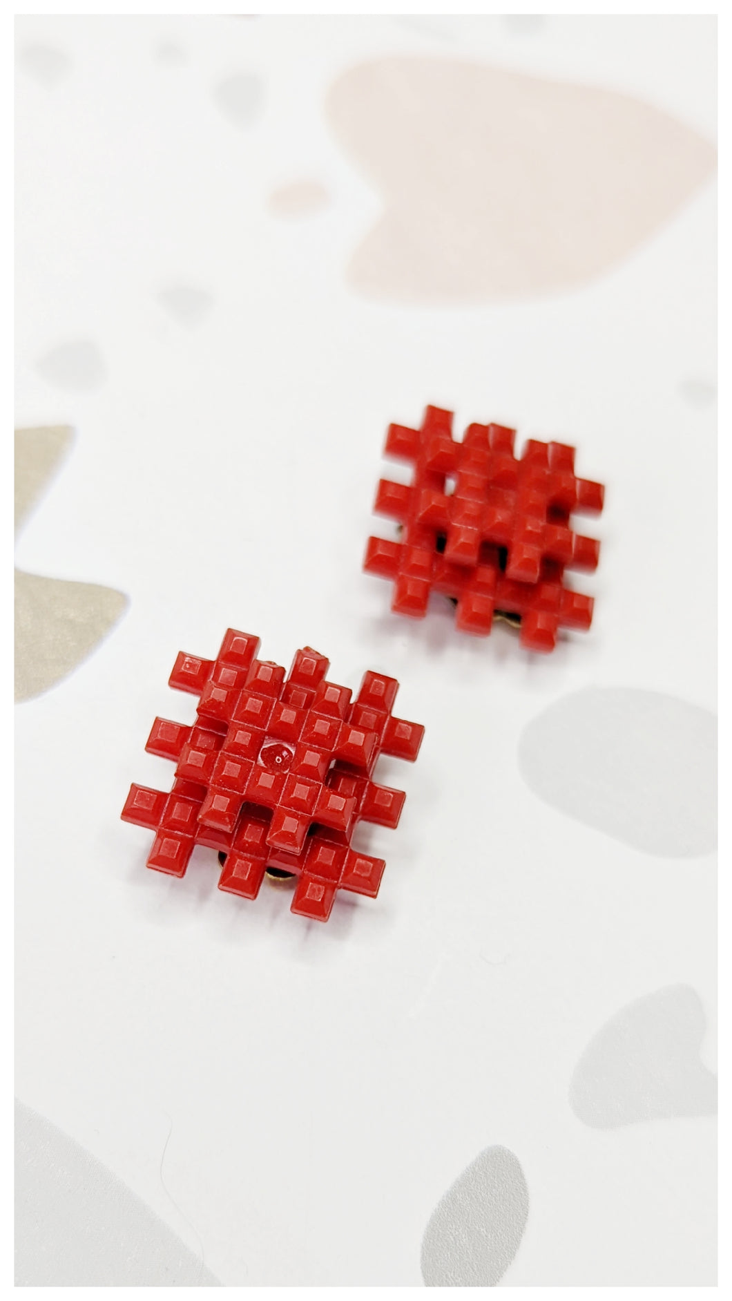 Boucles clips carré rouge 60s