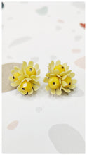 Charger l&#39;image dans la galerie, Boucles clips bouquet de fleurs 60s
