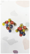 Charger l&#39;image dans la galerie, Boucles clips grappe de perles 60s
