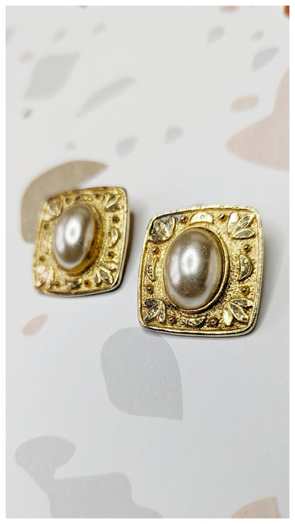 Boucles clips carrées avec perles 90s