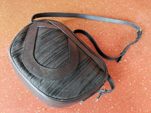 Charger l&#39;image dans la galerie, Sac noir DELVAUX 90&#39;s
