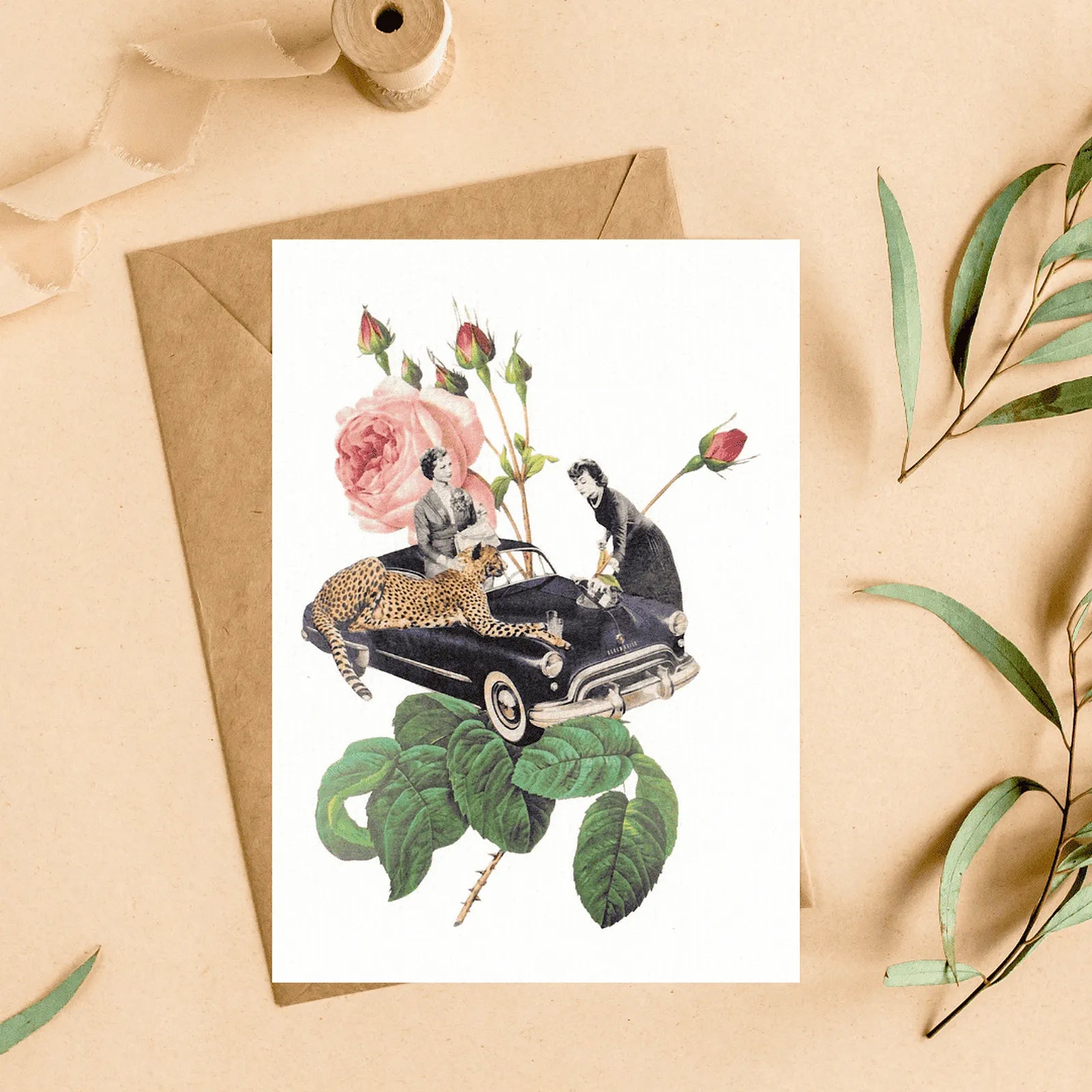 Carte collage Madame Pistacchio Illu avec enveloppe kraft – femme vintage à tête de rose, illustration rétro élégante