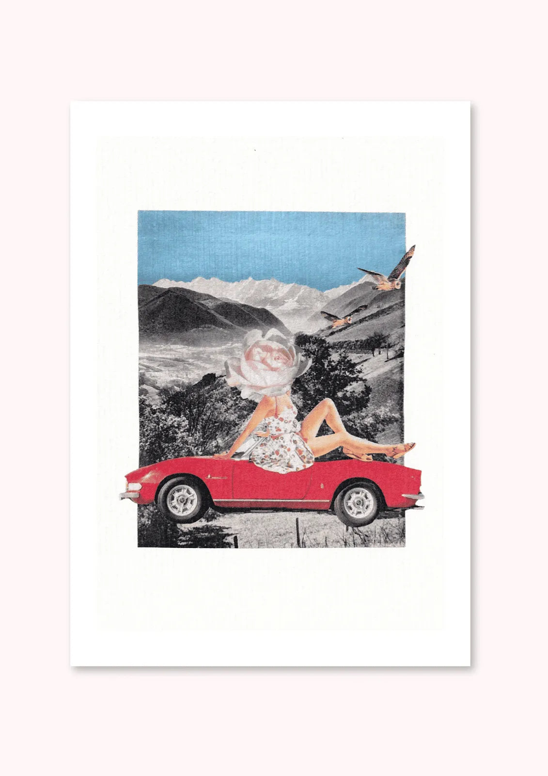 Carte collage vintage « Take It Easy » Pistacchio Illu, femme à tête de rose assise sur une voiture rouge devant paysage de montagne noir et blanc, ambiance rétro poétique
