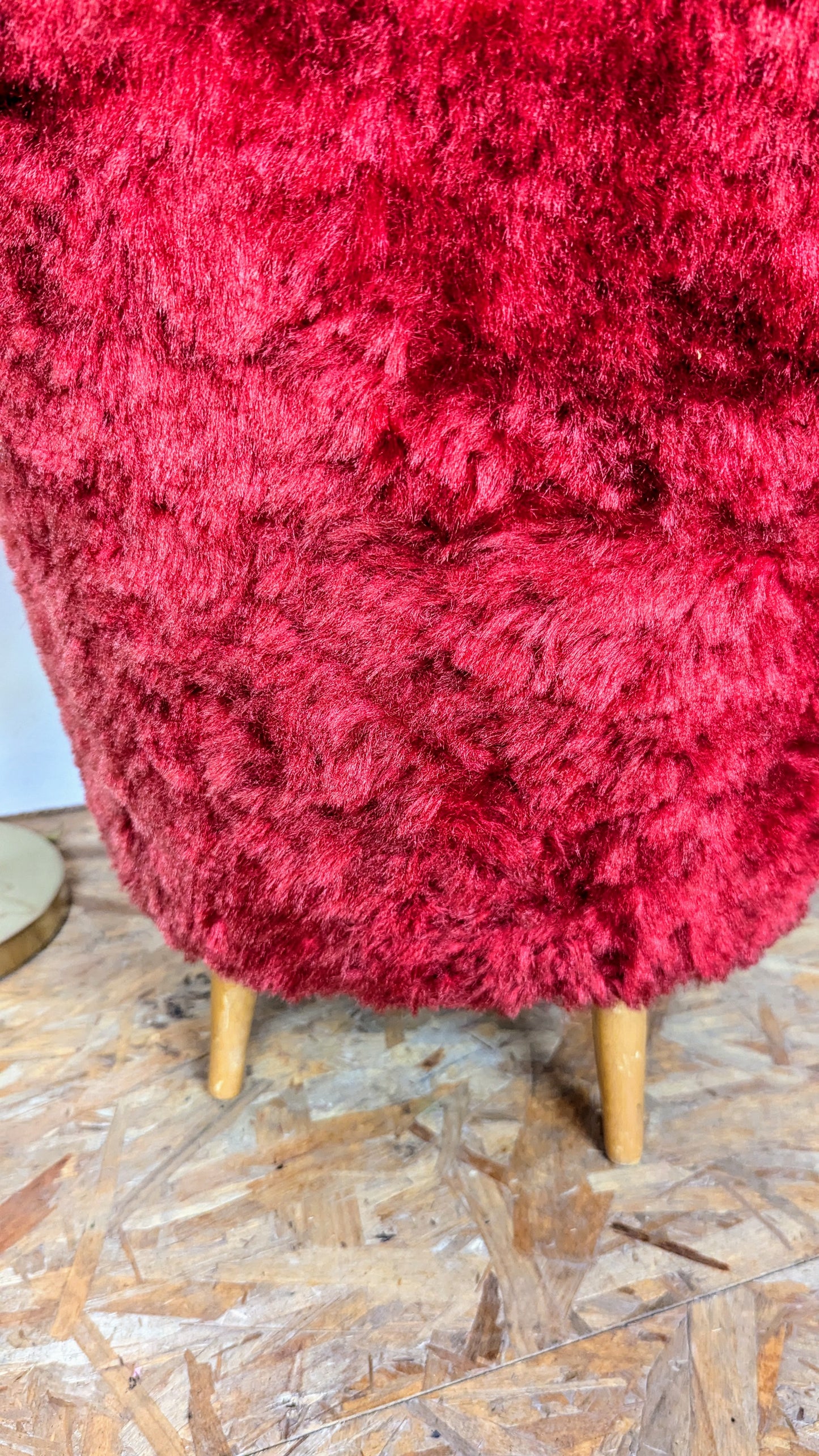 Fauteuil/coffre doudoune rouge 60s