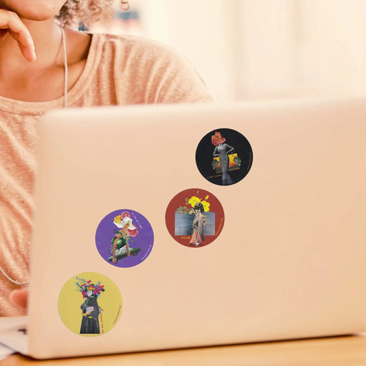 Lot de stickers ronds collection Summertime, collages vintage colorés et autocollants artistiques décoratifs
collé sur ordi