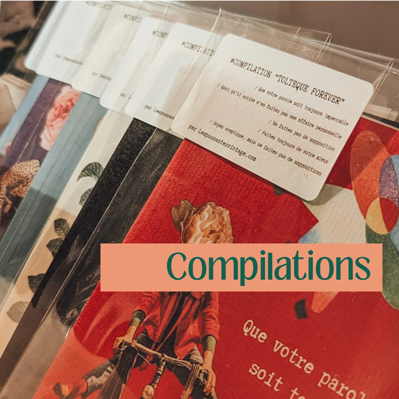 Pochette transparente avec cartes postales d'illustration collage