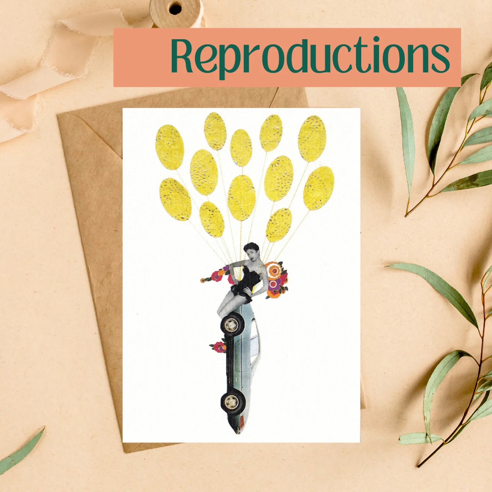 Carte postale avec femme et assise sur une voiture qui s'envole avec ballon jaune Spirit in the sky