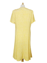 Charger l&#39;image dans la galerie, Robe jaune à motifs 90s
